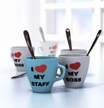 RH : Chefs et subordonnés peuvent-ils faire copain-copain ?