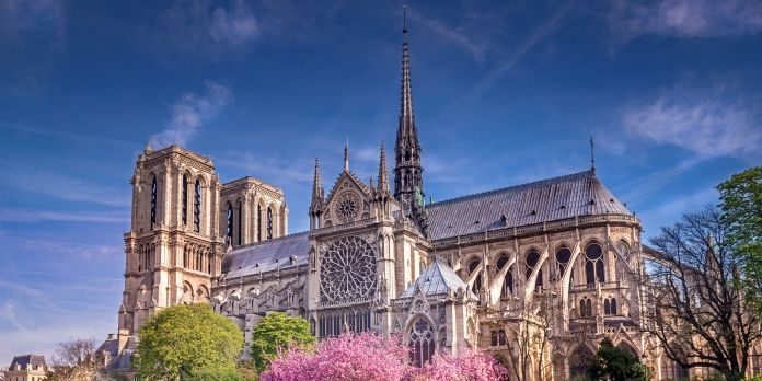 Collecte pour Notre-Dame : les règles du mécénat d'entreprise