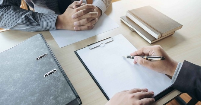 Entretiens annuels cuvée 2023 : à quoi faut-il vous attendre ?