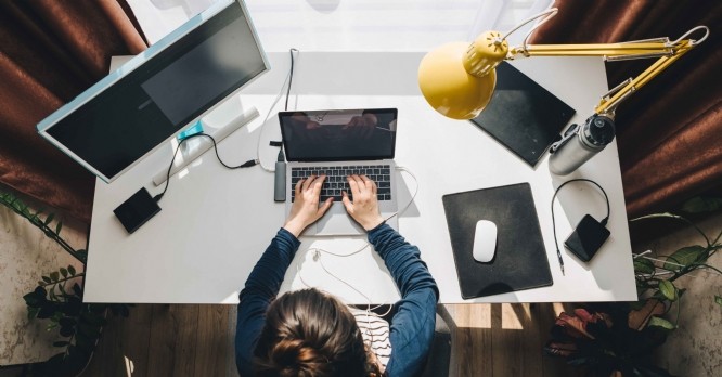 Télétravail international : quels enjeux fiscaux pour les employeurs français ?