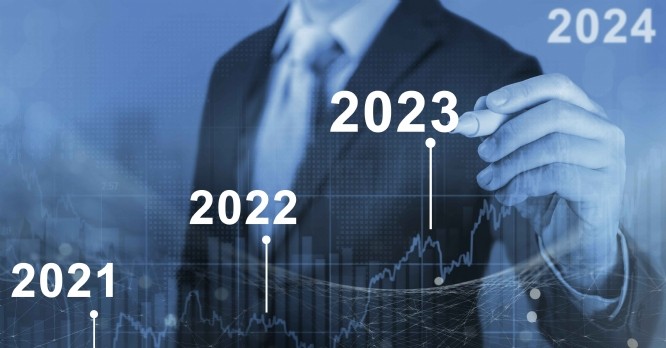 Comment devrait évoluer la croissance mondiale en 2023 et 2024 ?