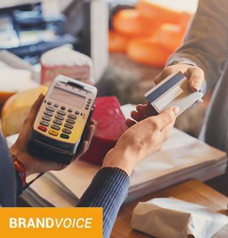 Un paiement en espèces, ou en CB